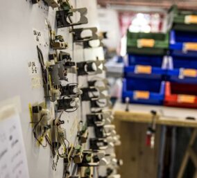 assemblaggio4-galmar-cavi-per-automazione-macchine-elettromedicali-elettronica-cablaggi-ferrara-bologna-emilia-romagna
